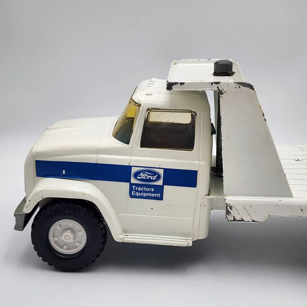 1/16 Ertl Tilt Bed Ford Tractors Equipment‎ Implement Truck Rollback SEE PHOTOS